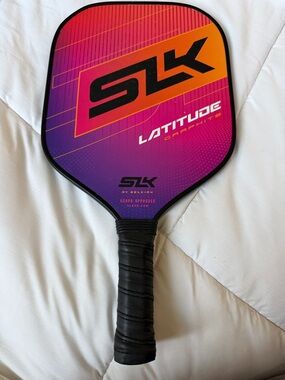 SLK Latitude Graphite Pickleball Paddle - Pink/Orange Gradient